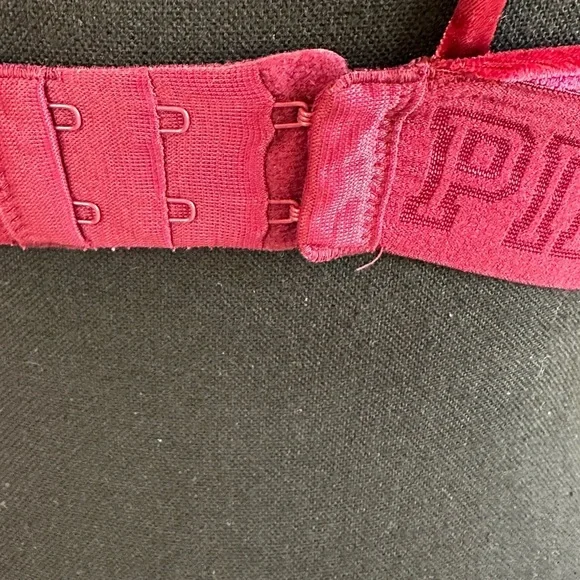 PINK Victoria's Secret Burgundy Red Crushed Velvet Unlined Bralette Sz S - Picture 4 of 6